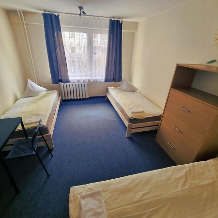 Wilanow House Hostel Warschau Buitenkant foto