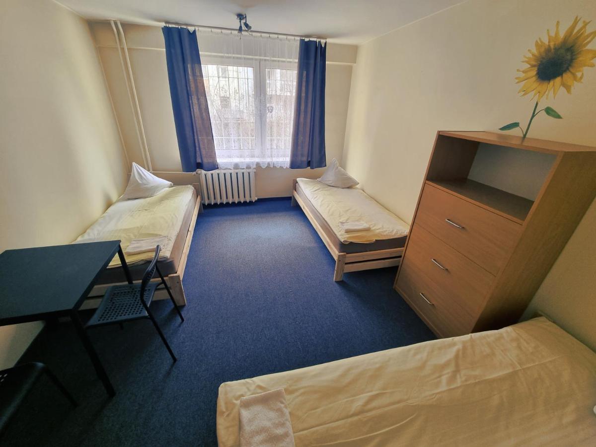 Wilanow House Hostel Warschau Buitenkant foto