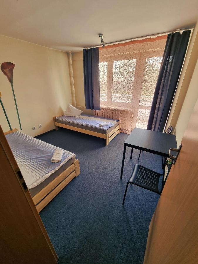 Wilanow House Hostel Warschau Buitenkant foto
